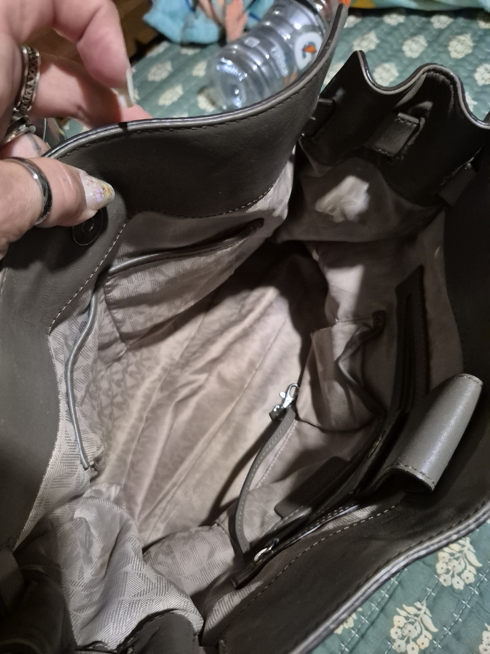 Michael Kors Hamilton Tote - Picture 6 of 13